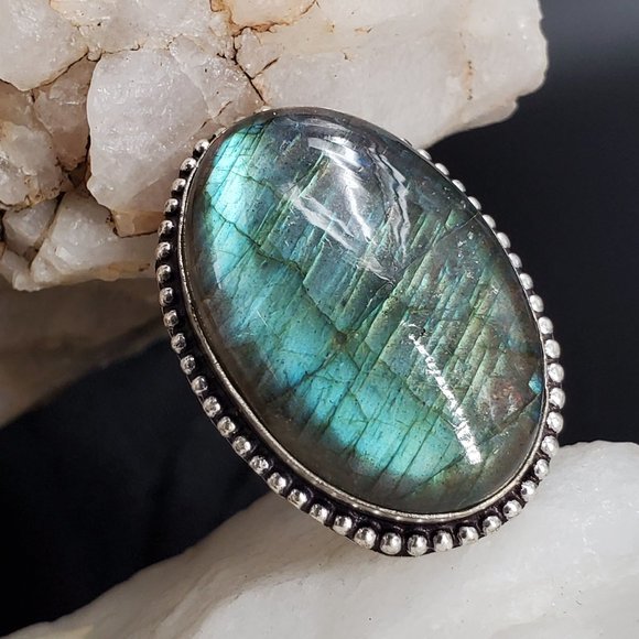 Handcrafted Artisan Jewelry - Silver Ring Genuine Labradorite Cabochon